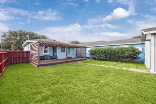 4102 Ave M 1/2, Galveston, TX 77550 - Photo 25