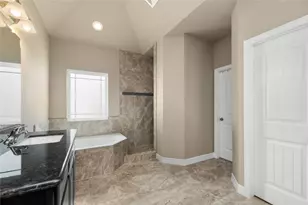 14407 Meadowlands Dr, Mont Belvieu, TX 77523 - Photo 19