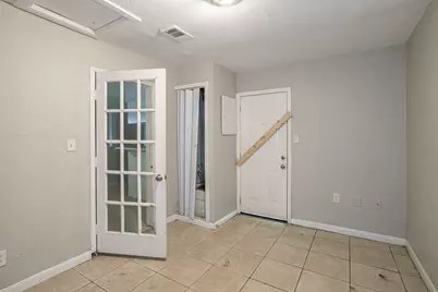 11151 Spottswood Drive, Houston, TX 77016 - Photo 13