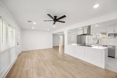 10230 Valencia Drive, Houston, TX 77013 - Photo 7