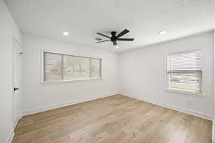 10230 Valencia Dr, Houston, TX 77013 - Photo 17