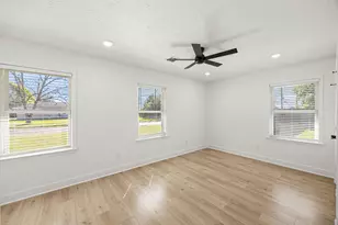 10230 Valencia Dr, Houston, TX 77013 - Photo 13