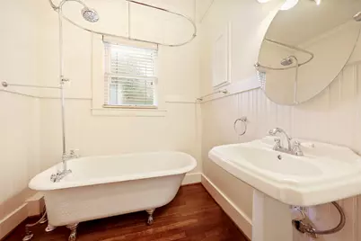 908 W 14th Street, Houston, TX 77008 - Photo 13