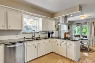 3606 E Creek Club Dr, Missouri City, TX 77459 - Photo 9