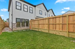 2588 W Tidwell Rd, Houston, TX 77091 - Photo 23