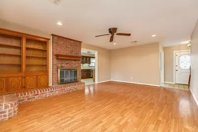212 Any Way Street, Lake Jackson, TX 77566 - Photo 3