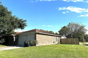 10102 Park Ln, La Porte, TX 77571 - Photo 1