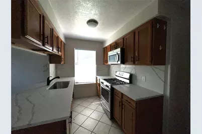 10102 Park Lane, La Porte, TX 77571 - Photo 9
