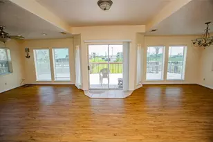 419 Thunder Rd, Surfside Beach, TX 77541 - Photo 5