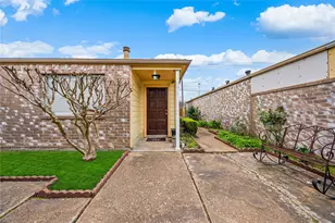 9206 Homeland Dr, Houston, TX 77083 - Photo 9