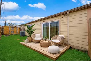 9206 Homeland Dr, Houston, TX 77083 - Photo 33