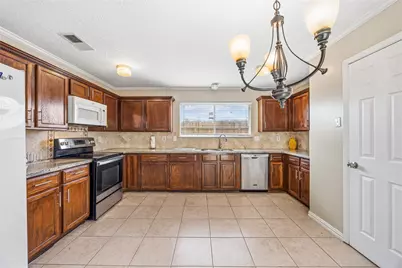 9206 Homeland Drive, Houston, TX 77083 - Photo 17