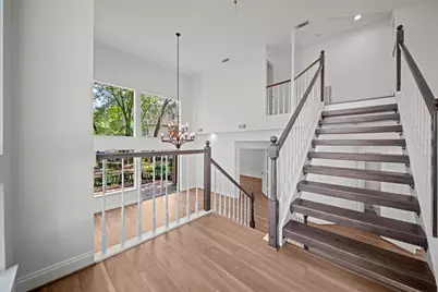 45 N Lakeridge Circle, The Woodlands, TX 77381 - Photo 5