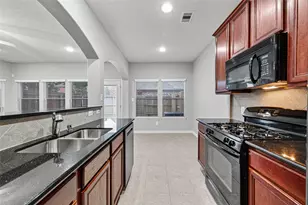 8910 Minola Oaks Dr, Houston, TX 77064 - Photo 15