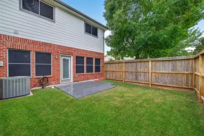 8910 Minola Oaks Drive, Houston, TX 77064 - Photo 19