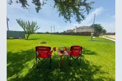 3204 Meadow Bay Lane, Dickinson, TX 77539 - Photo 9