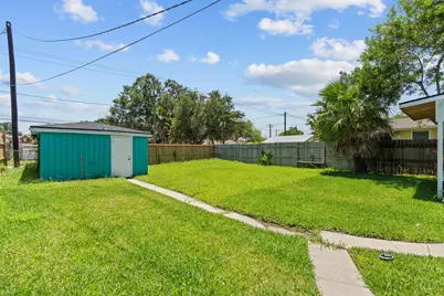 4907 Alamo Drive, Galveston, TX 77551 - Photo 19