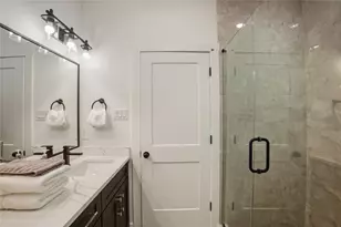 8017 Cora St, Houston, TX 77088 - Photo 21