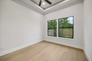4714 Tamarisk St, Bellaire, TX 77401 - Photo 17
