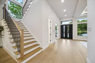 4714 Tamarisk St, Bellaire, TX 77401 - Photo 3