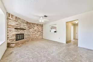 3914 Laura Leigh Dr, Friendswood, TX 77546 - Photo 5