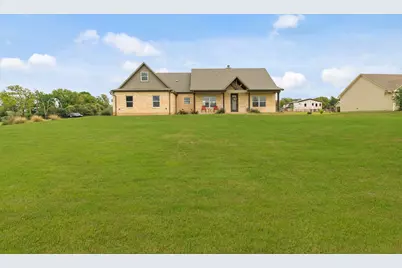 928 Azalea Drive, Franklin, TX 77856 - Photo 1