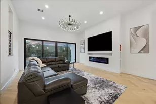 809 Memorial Heights Dr, Houston, TX 77007 - Photo 17