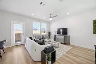 5811 Burt St, Houston, TX 77091 - Photo 11