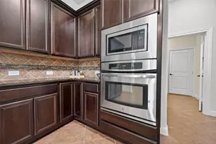 110 Carriage Ct, Magnolia, TX 77354 - Photo 15