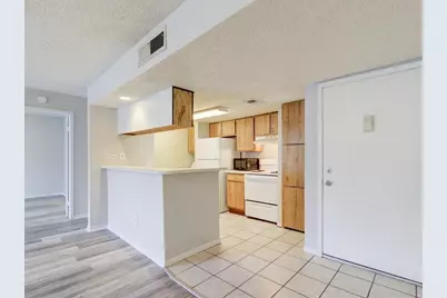 1900 Bay Area Boulevard #T-194, Houston, TX 77058 - Photo 9