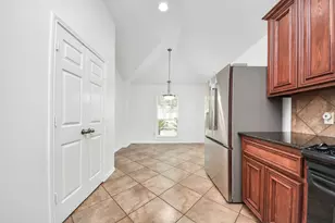 15 Palm Desert Dr, Manvel, TX 77578 - Photo 7