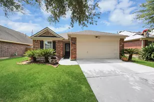 15 Palm Desert Dr, Manvel, TX 77578 - Photo 1