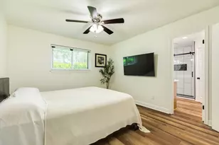 9 Sarita Ct, Angleton, TX 77515 - Photo 17