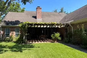 603 Renaldo St, Dickinson, TX 77539 - Photo 3