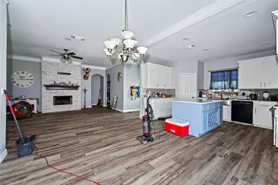 5110 Lakeshore Drive, Willis, TX 77318 - Photo 17