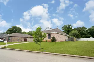 5110 Lakeshore Dr, Willis, TX 77318 - Photo 1