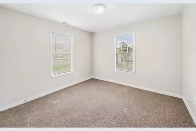 419 W Cleveland Street, Baytown, TX 77520 - Photo 9