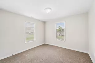 419 W Cleveland St, Baytown, TX 77520 - Photo 9