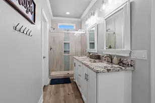 976 Mary Lynn, Crystal Beach, TX 77650 - Photo 11