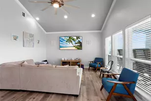 976 Mary Lynn, Crystal Beach, TX 77650 - Photo 7