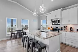 976 Mary Lynn, Crystal Beach, TX 77650 - Photo 13