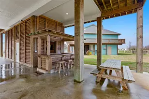 976 Mary Lynn, Crystal Beach, TX 77650 - Photo 25