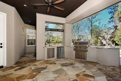 22 W Bracebridge Circle, The Woodlands, TX 77382 - Photo 5
