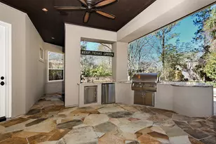 22 W Bracebridge Cir, The Woodlands, TX 77382 - Photo 5