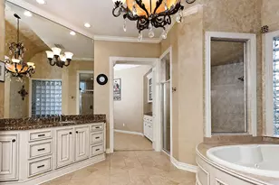 22 W Bracebridge Cir, The Woodlands, TX 77382 - Photo 23