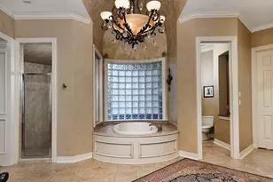 22 W Bracebridge Cir, The Woodlands, TX 77382 - Photo 19