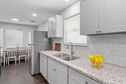 5507 Greylog Drive, Houston, TX 77048 - Photo 9