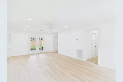 2002 Jones Street, Rosenberg, TX 77471 - Photo 17