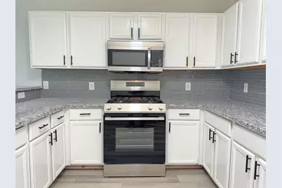 7902 Sesame Street, Baytown, TX 77521 - Photo 11