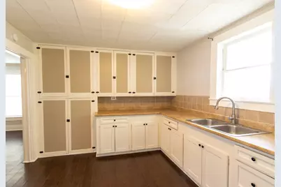 308 W Sidnor Street, Alvin, TX 77511 - Photo 7